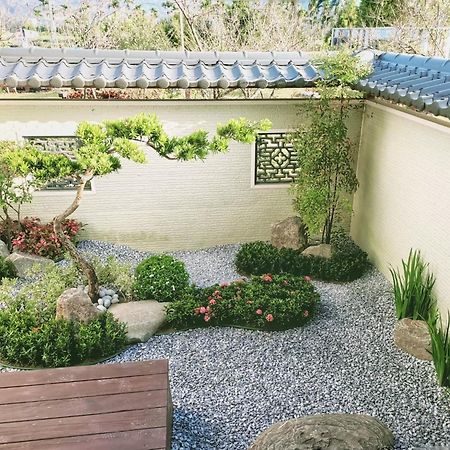 Roaming Cloud Sun Moon Lake B&B Yuchi Buitenkant foto