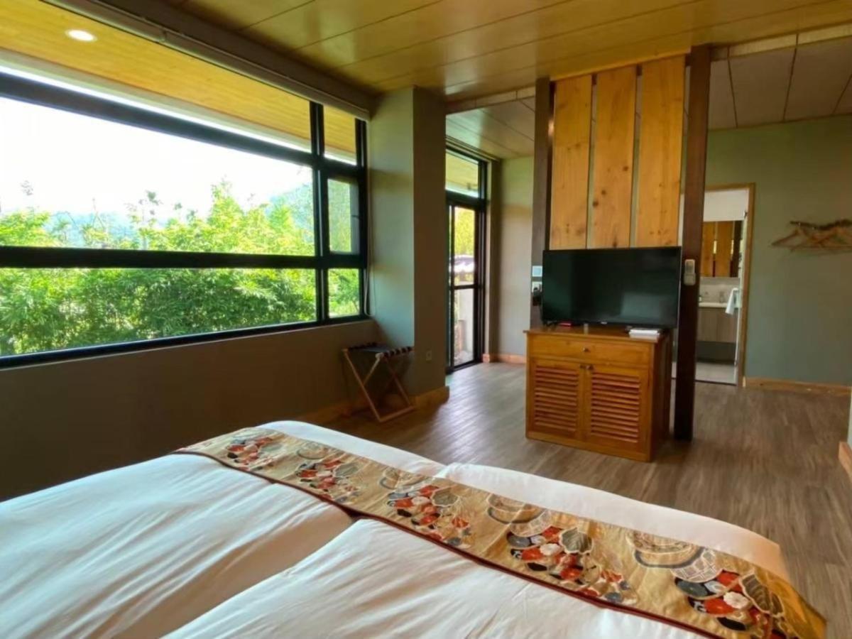 Roaming Cloud Sun Moon Lake B&B Yuchi Buitenkant foto