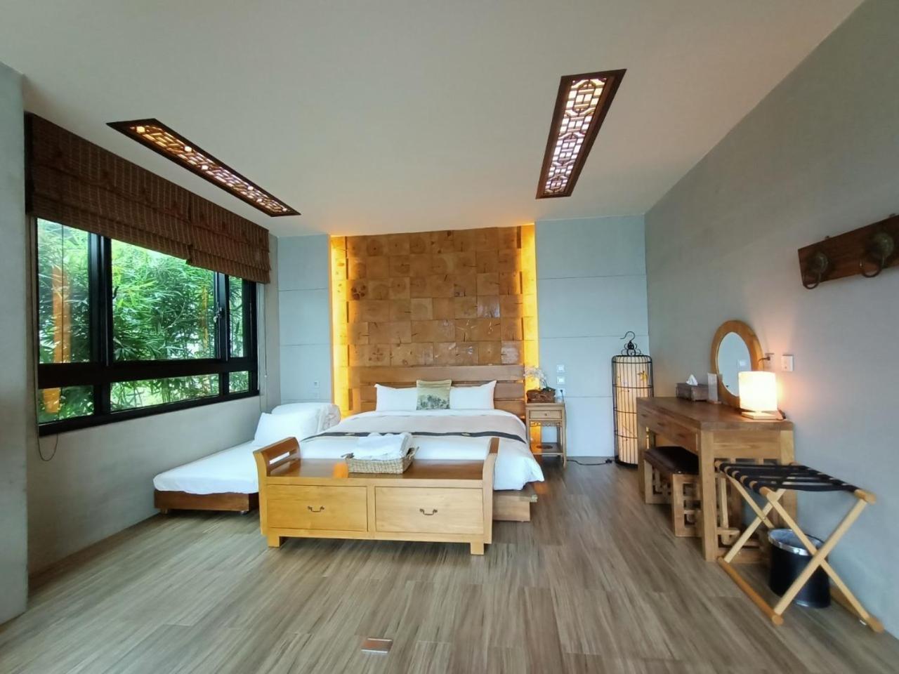 Roaming Cloud Sun Moon Lake B&B Yuchi Buitenkant foto