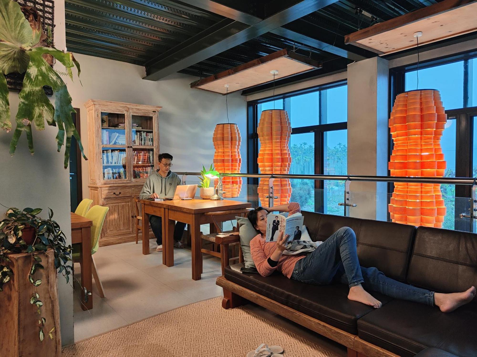 Roaming Cloud Sun Moon Lake B&B Yuchi Buitenkant foto